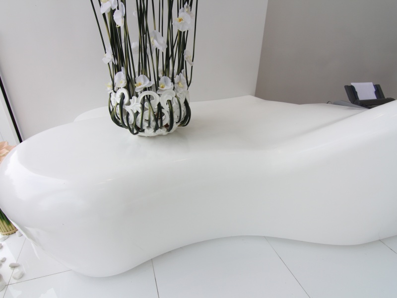 solid surface applicaiton in commercial space